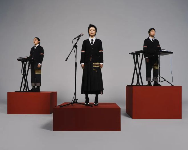 NEWS｜路易威登品牌大使时代少年团宋亚轩演绎爱宠系列特辑(图3)